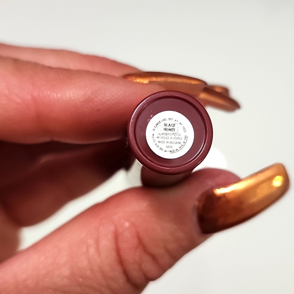 NIB Tanning/Lip Bundle - Picture 13 of 15